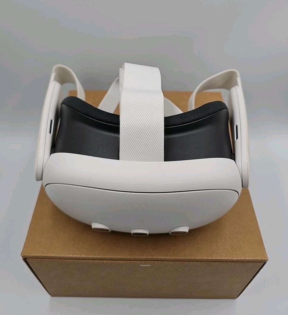 Meta Oculus Quest 3 S3A - 512GB VR Headset with Controllers