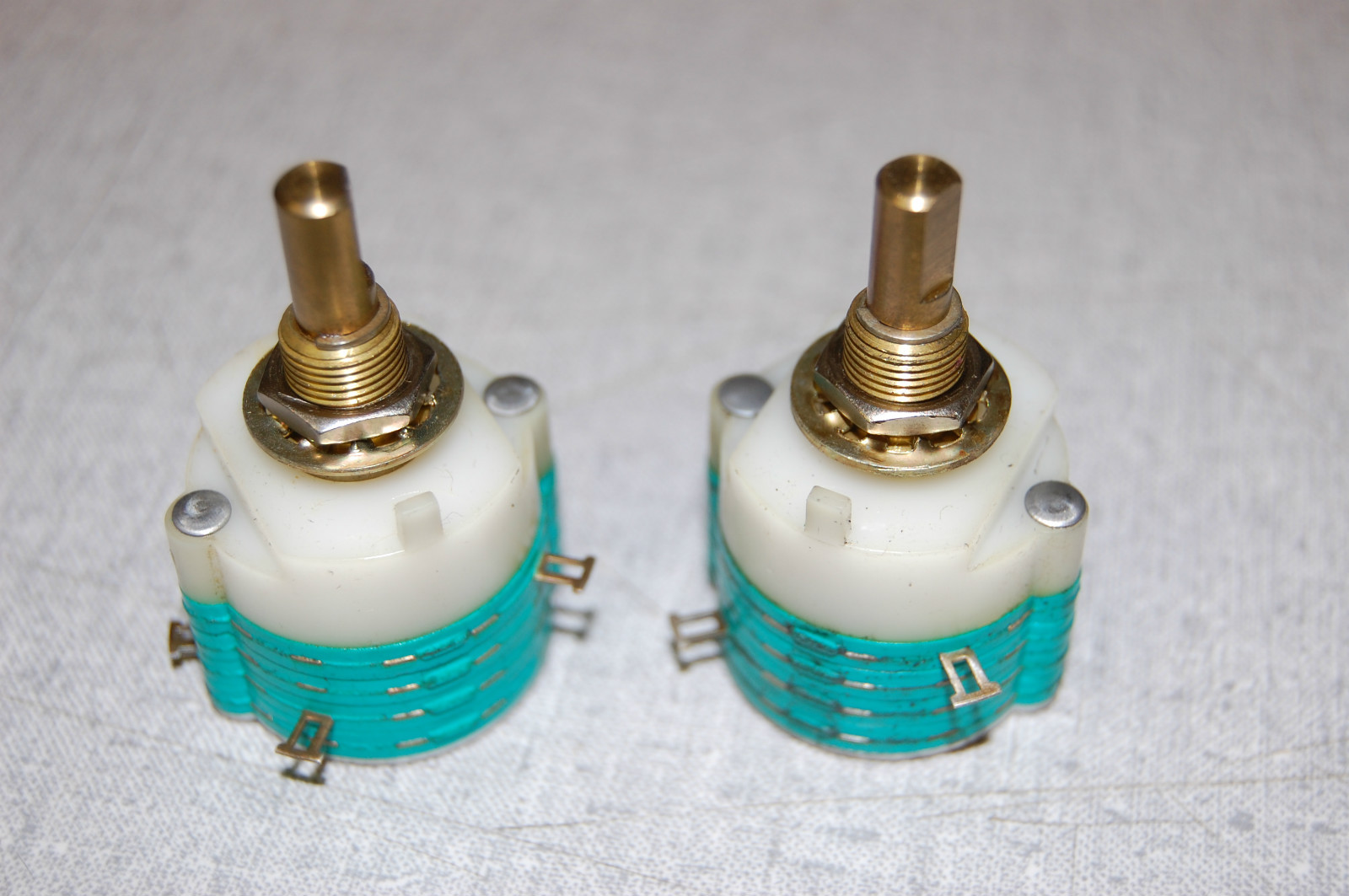 Stackpole 304-85-39 Pack of 2 Rotary Switch 3048539 94368107 7502C