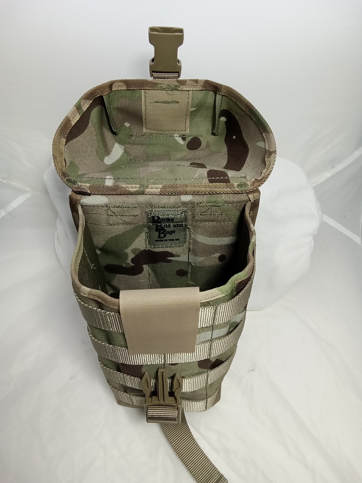 Utility pouch MTP, molle front, clip and "hook + loop" closure, molle attachment