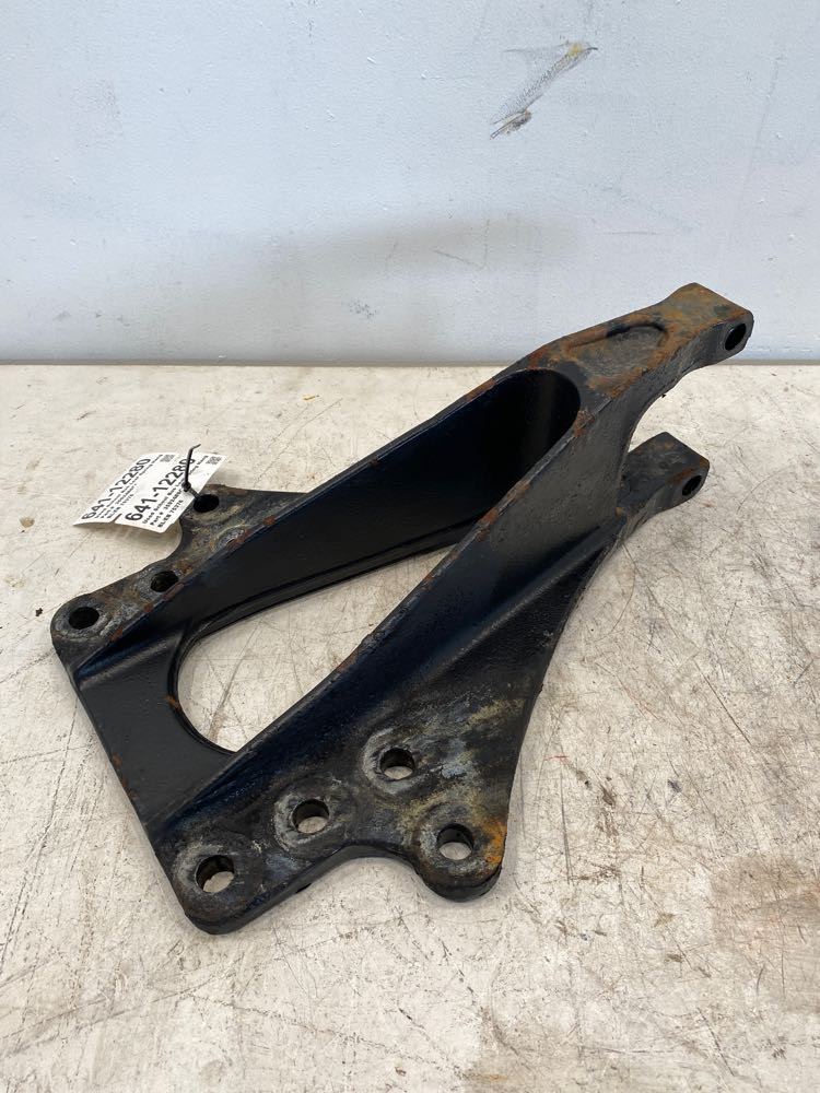 2021 International School Bus Suspension Bracket 3592486C1 (641-12280)