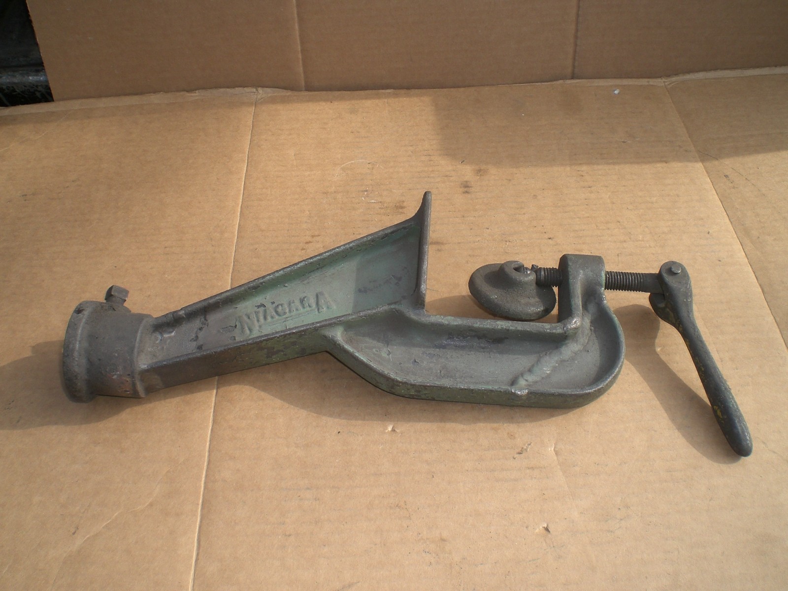 Niagara Bench Mount Stand For Crimper Roller Bead Forming Machine  Been Repaired