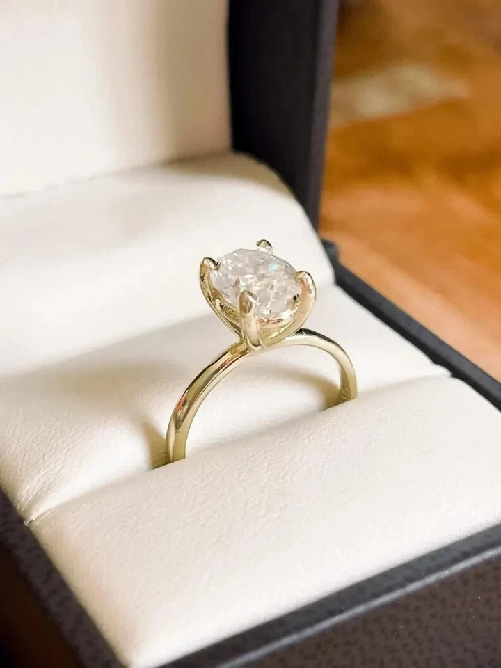 Prong Setting Oval Cut 2.10 Ct Moissanite Engagement Wedding Ring