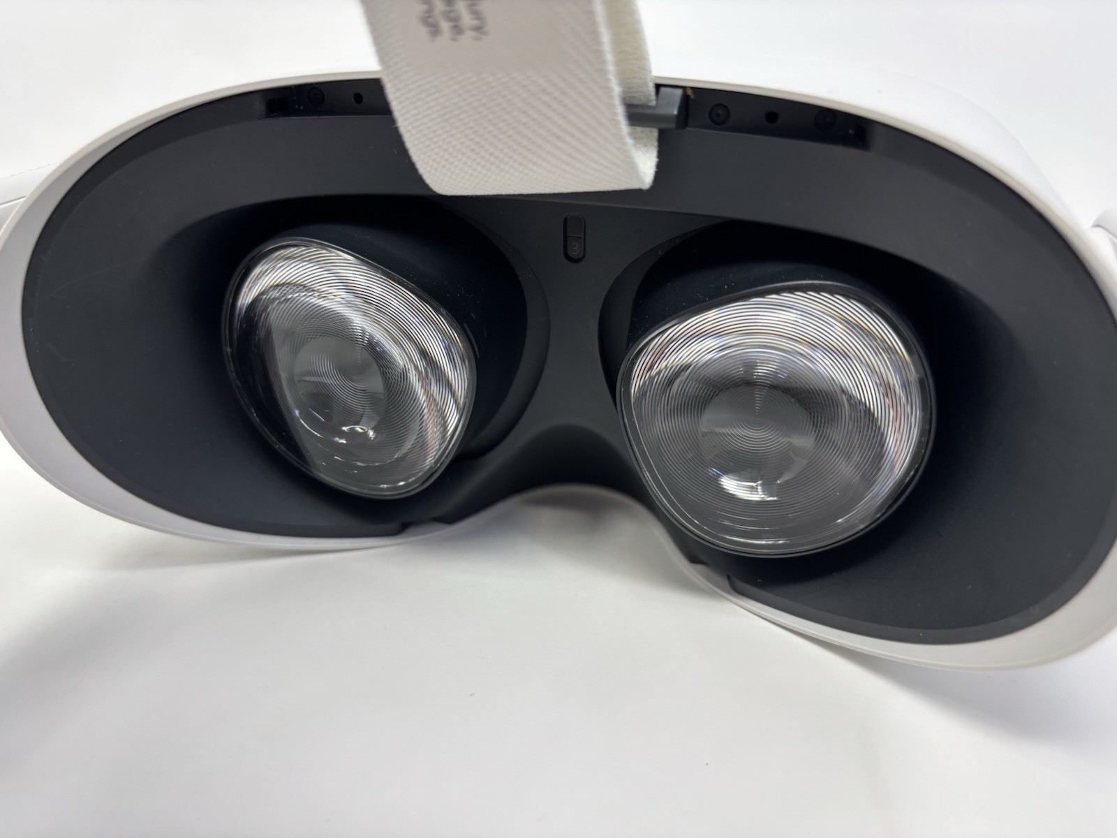 Meta Oculus Quest 2 64GB VR Headset VR Headset Only Tested No Controllers
