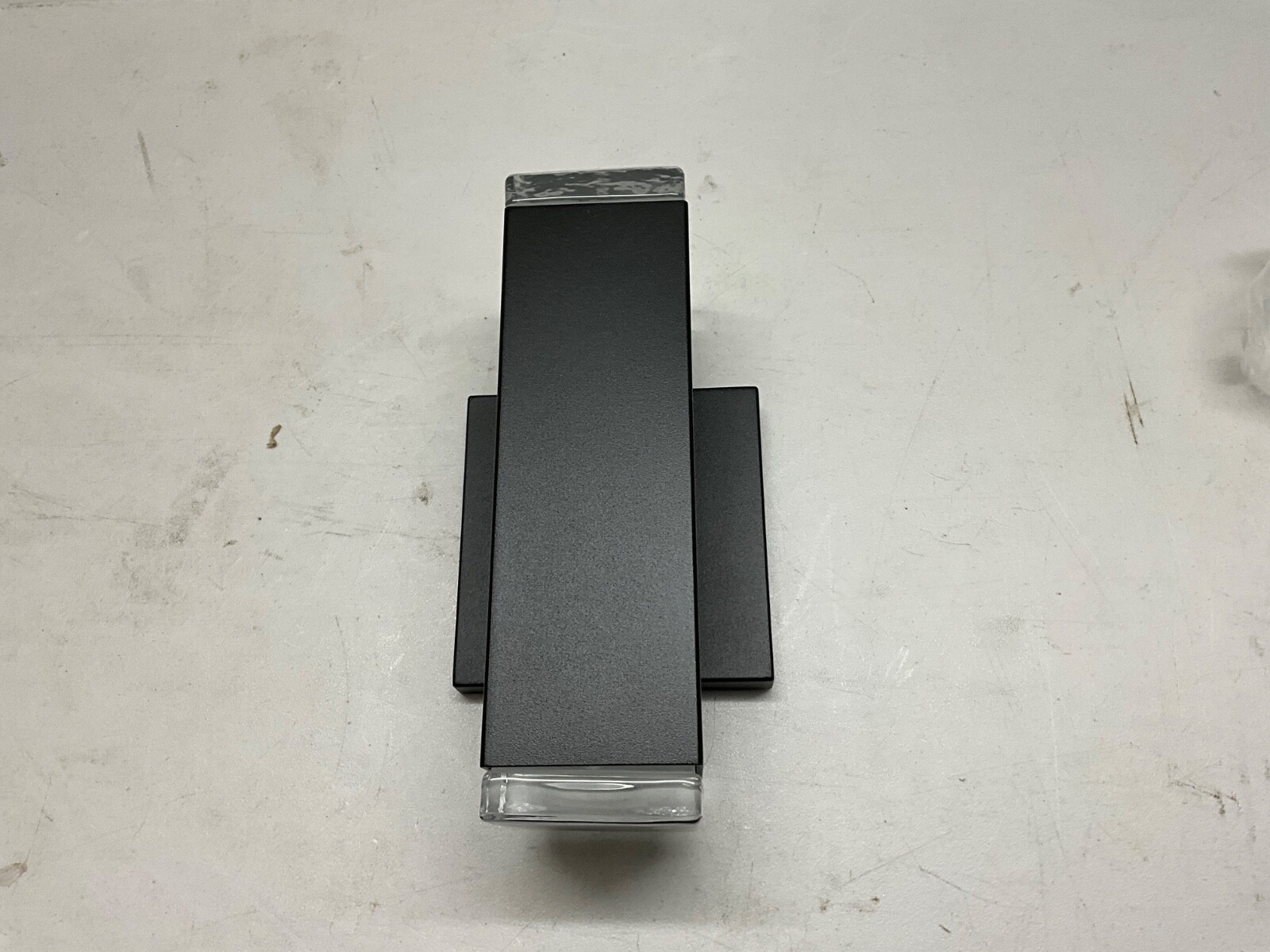 ws-w61808-bk WAC lighting wall sconcenew in box