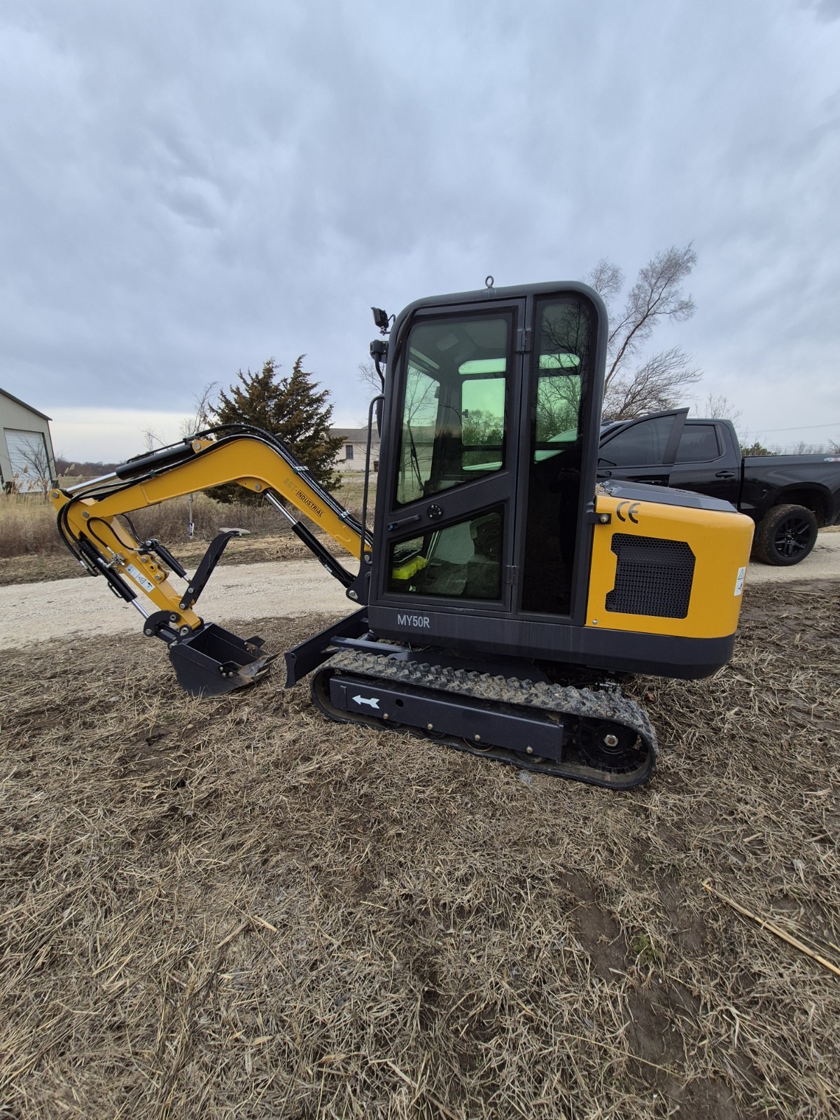2025 AGT 1.9 Ton Mini Excavator 28 HP Gas Engine make an offer