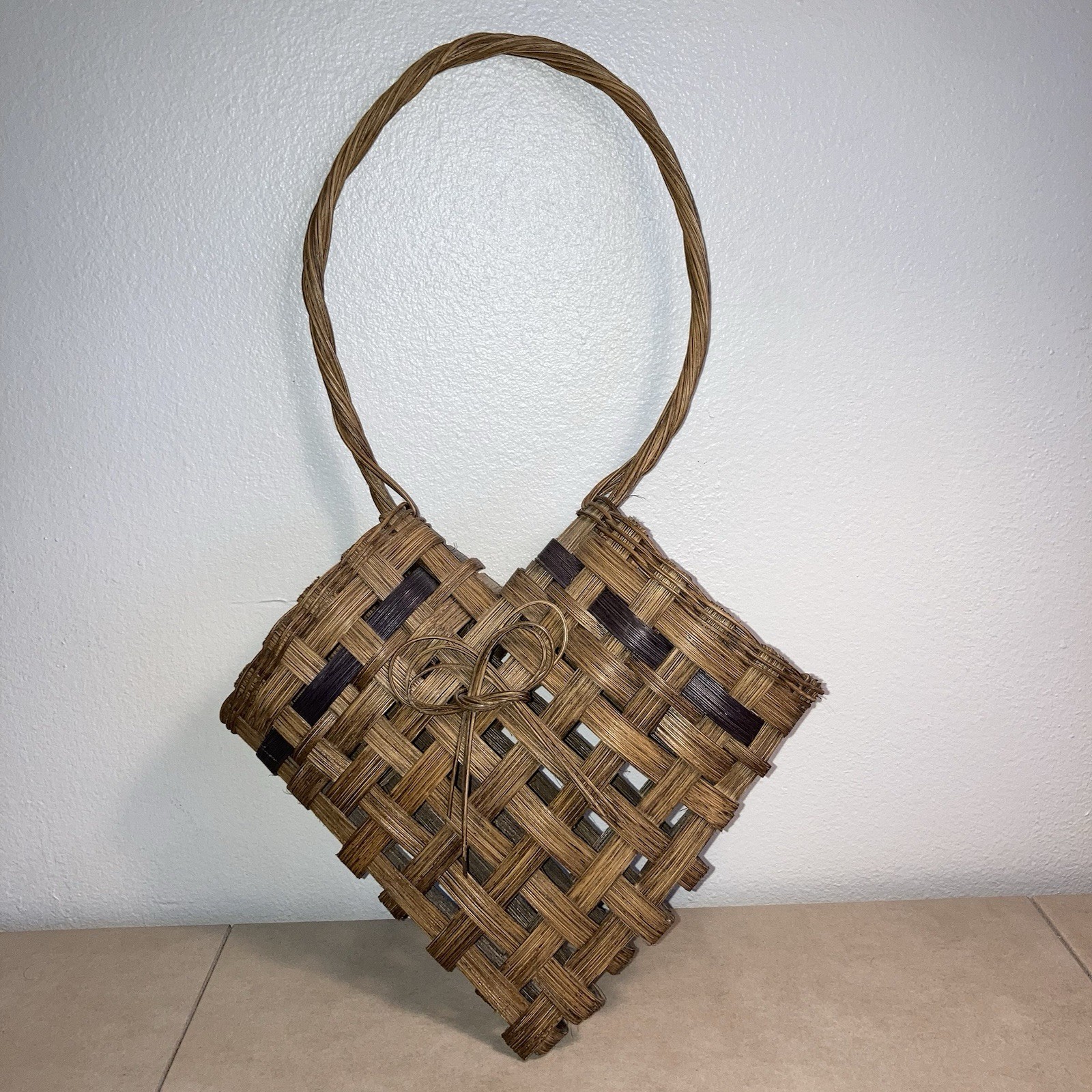 Nantucket Style Wicker Hanging Wall Basket Door Wreath Heart Signed
