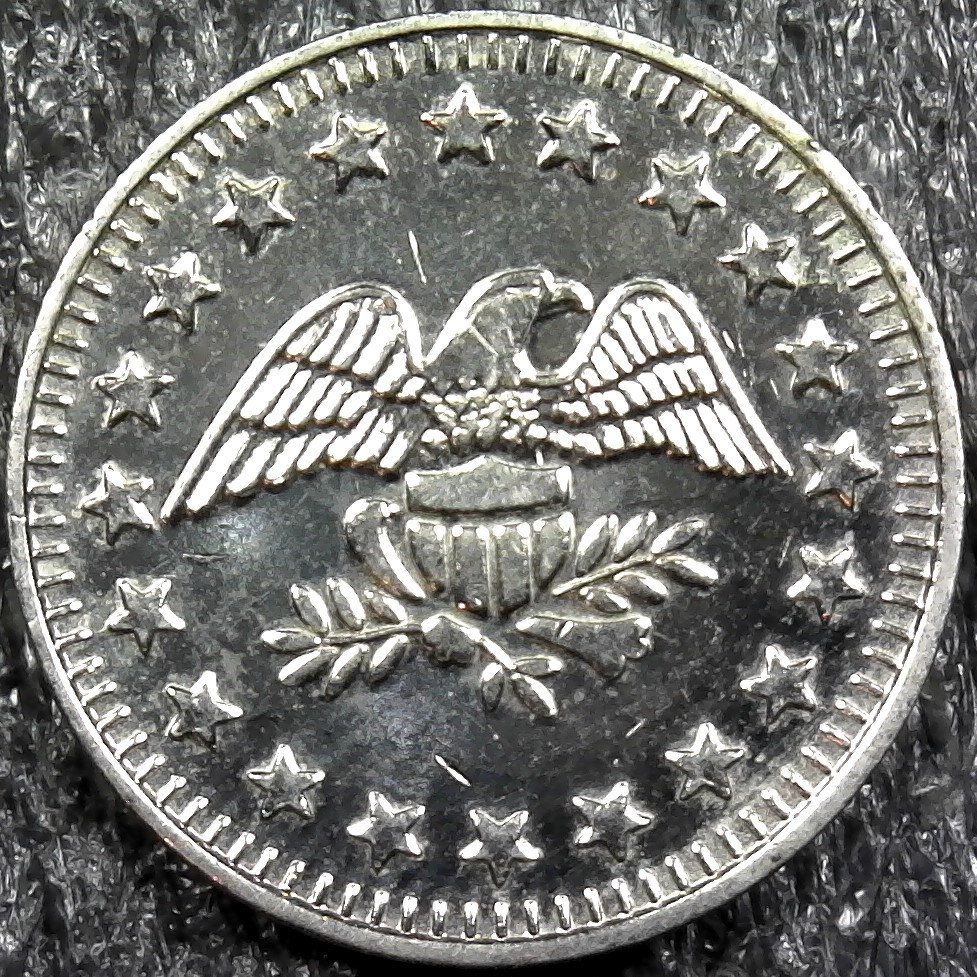 Eagle - No Cash Value Arcade Game Token 23mm (c1071)