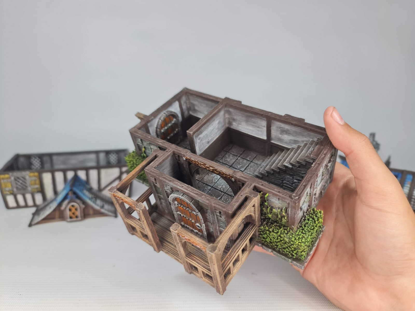 Adrian-3DP4U - Strawberry Field Abode - 28mm