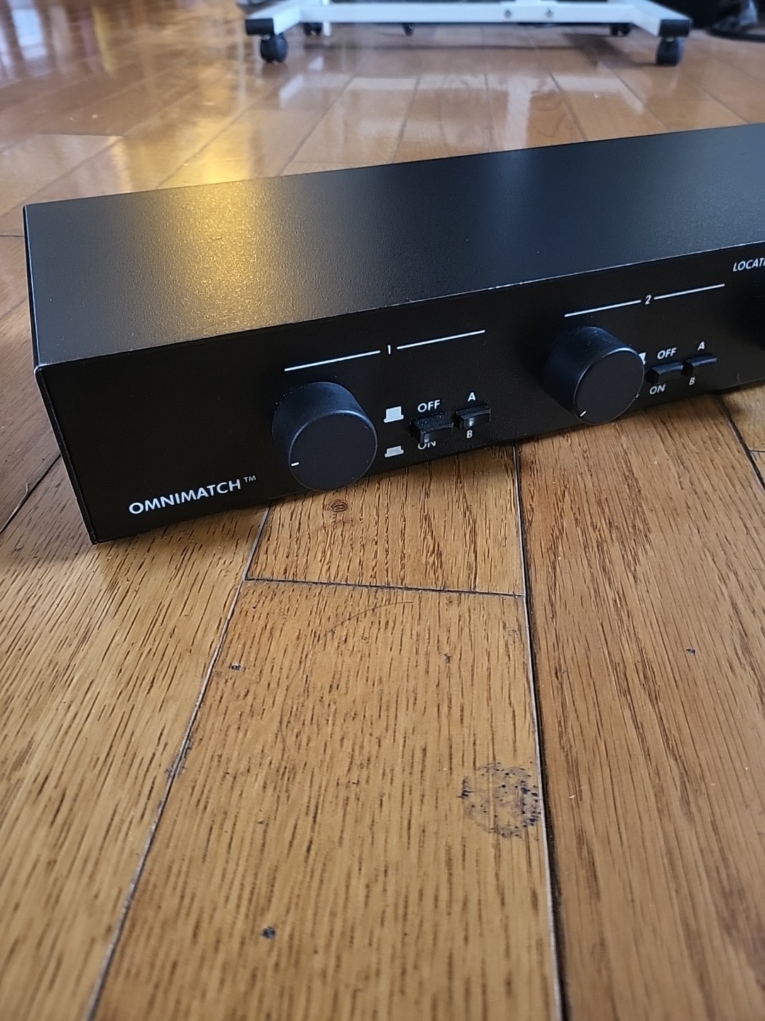 Omnimatic 2 Channel Speaker Selector Switch Splitter 8 Total Speaker Hookup
