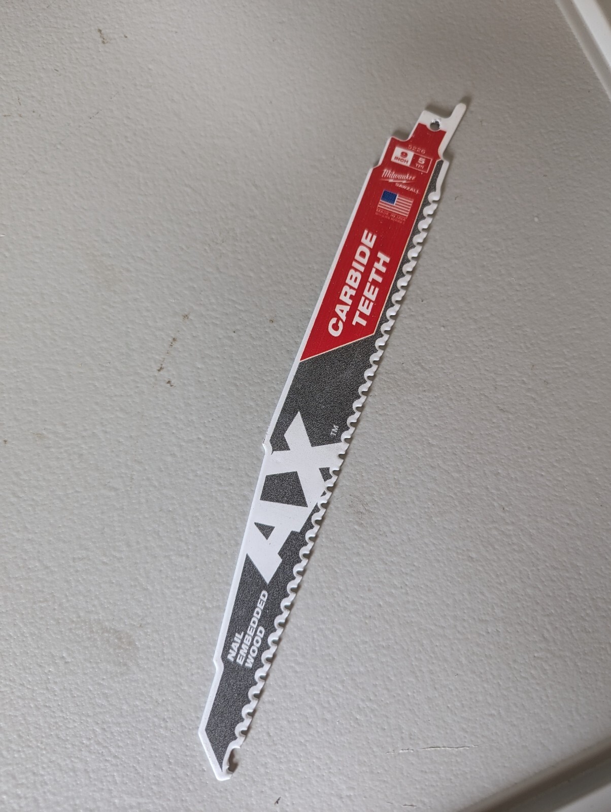 Miwaukee 9" Carbide Teeth Nail Embedded Wood Sawzall Blade 48-00-5226