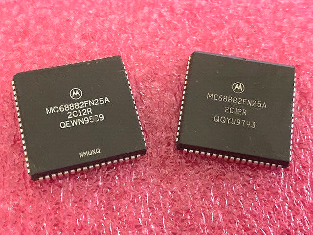 2pcs MC68882FN25A MOTOTLA HCMOS Enhanced Floating-Point Coprocessor