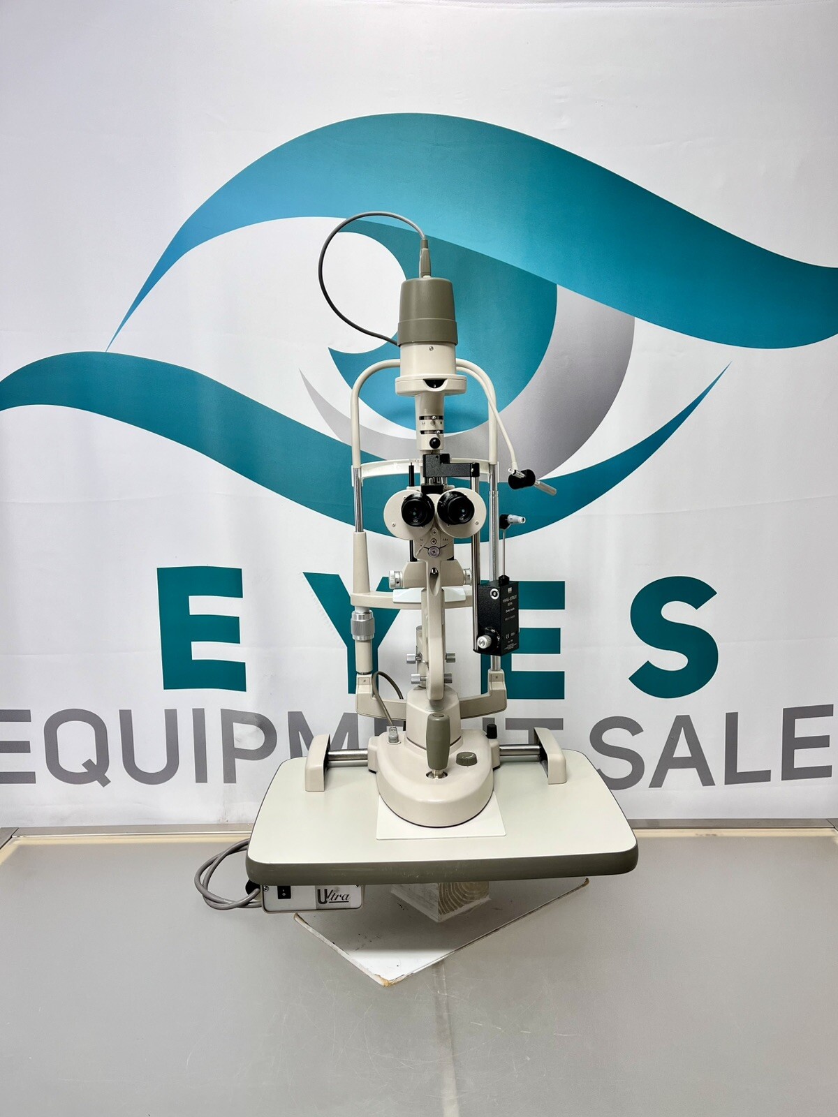 Marco 2b Ultra Slit Lamp w/ Haag Streit 900 Tonometer