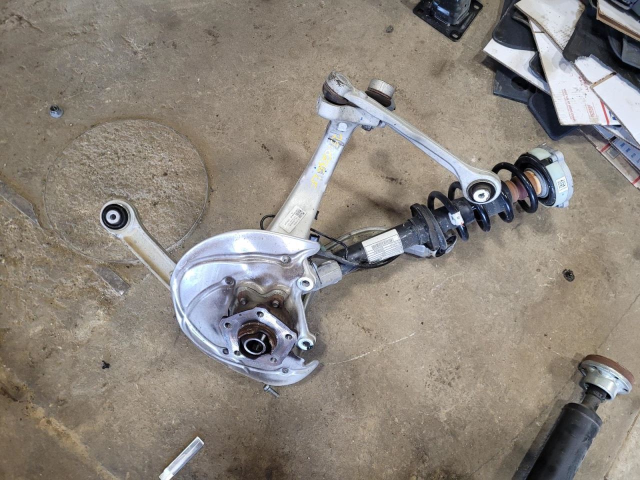 (LOCAL PICKUP ONLY) Driver Left Front Knee Coil Spring Suspension Fits 18-23 AUD