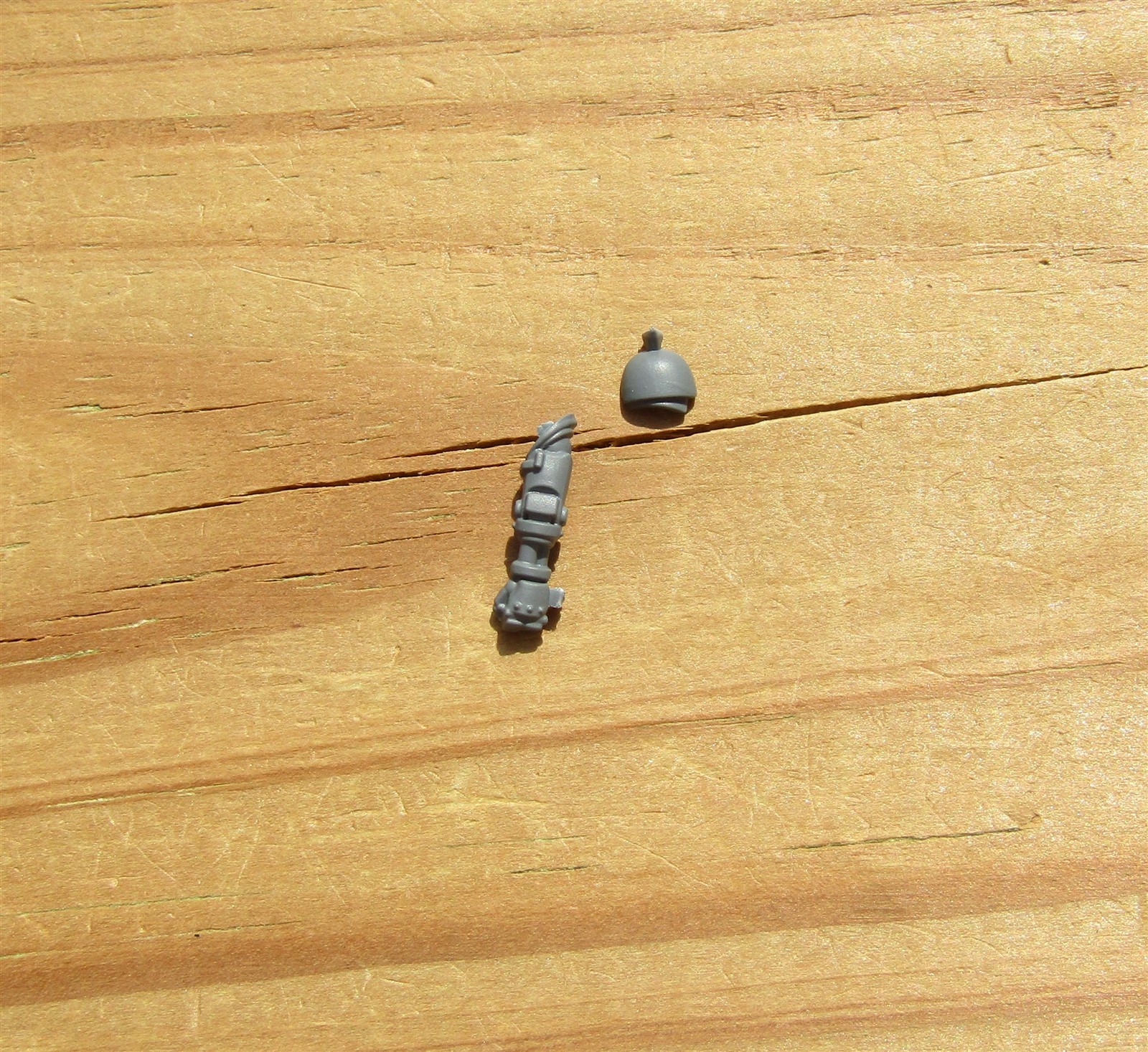 40K Astra Militarum Cadian Upgrade Sgt Bionic Left Arm Bits