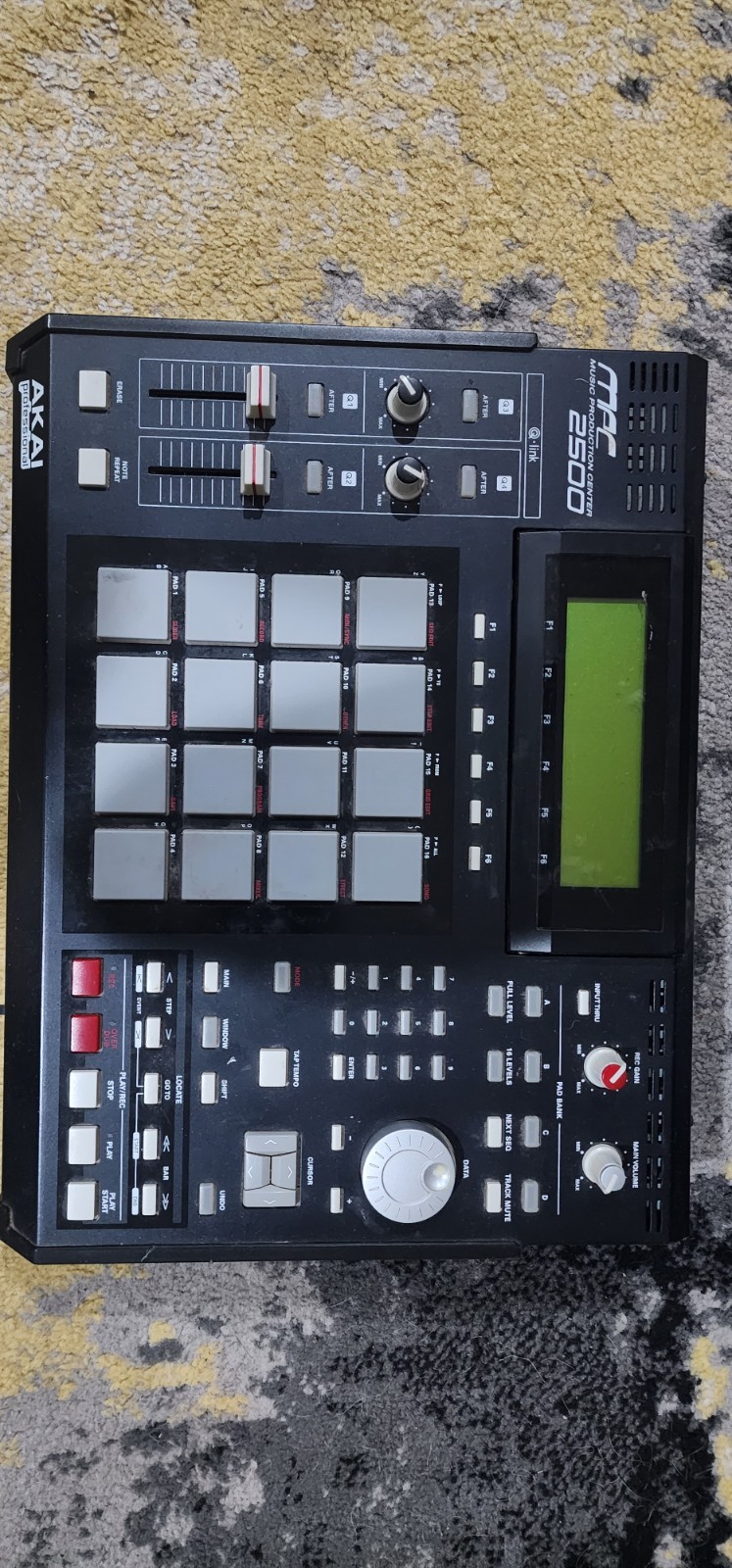 Akai MPC2500 Sampler & Sequencer, 16 Pads, Pad Triggers, Faders, Tabletop Black