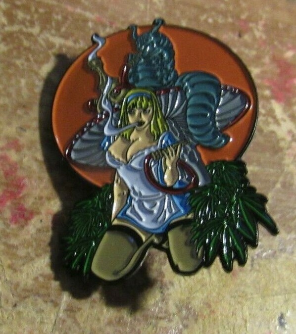 GRATEFUL DEAD LAPEL PIN  NEW   VINTAGE   RARE COLLECTIBLE  RELIX 2018