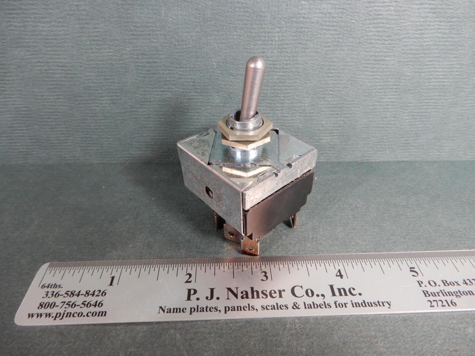 Eaton DPDT Plus Center Position Contact Hesitation Toggle Switch NOS
