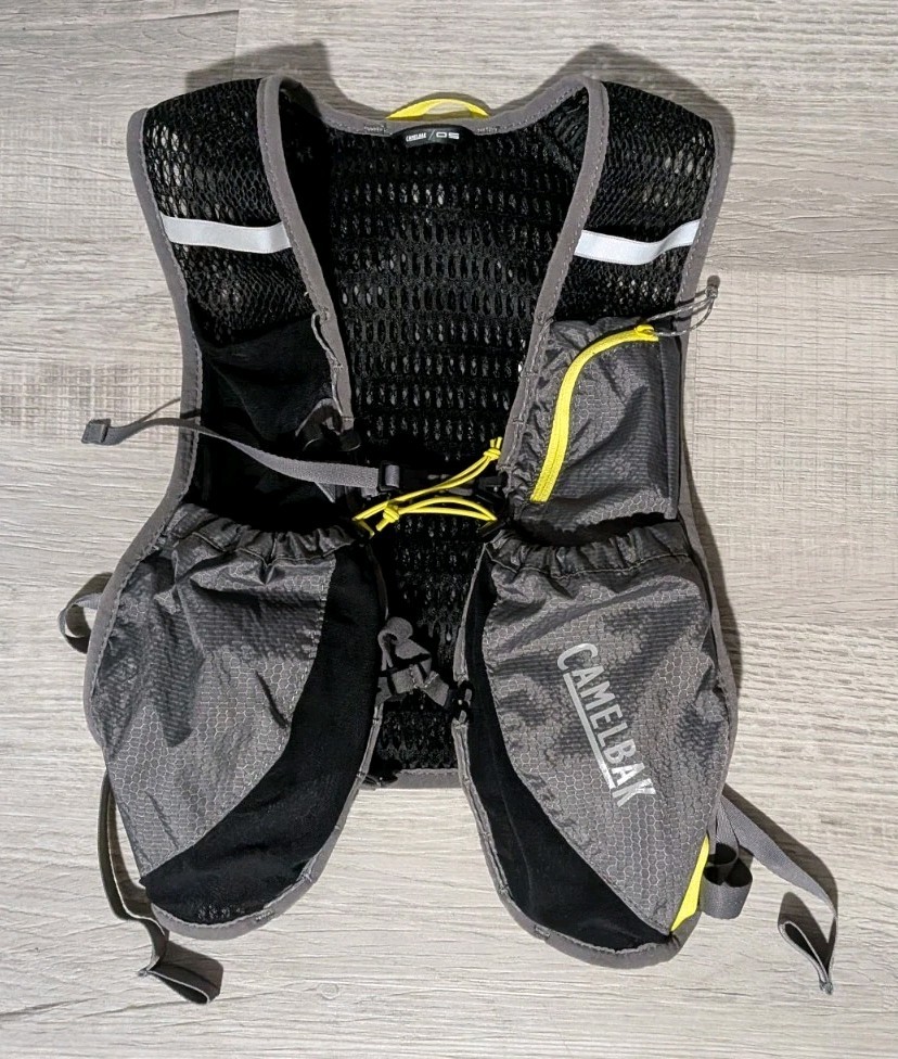 CamelBak Circuit Hydration Vest Running Pack NO BLADDER