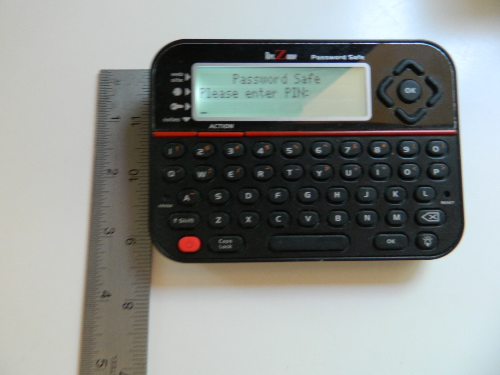 RECZONE PASSWORD SAFE BACK-LIT LCD QWERTY KEYBOARD MODEL tested w/manual