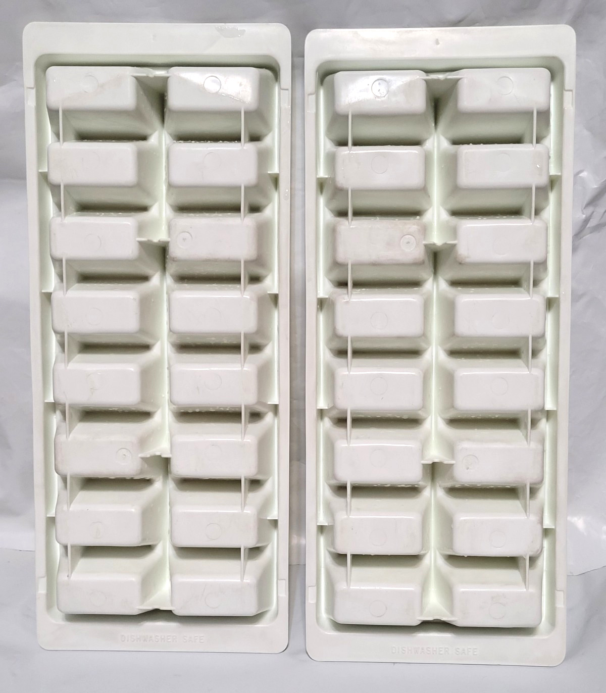 2 Vintage Frigidaire 16 Cube White Plastic Ice Cube Tray Large Cube Stackable