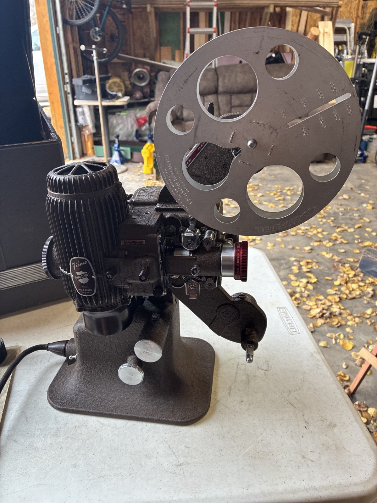 Bell & Howell Filmo diplomat 173 Projector 16mm - Tested  Read Description!