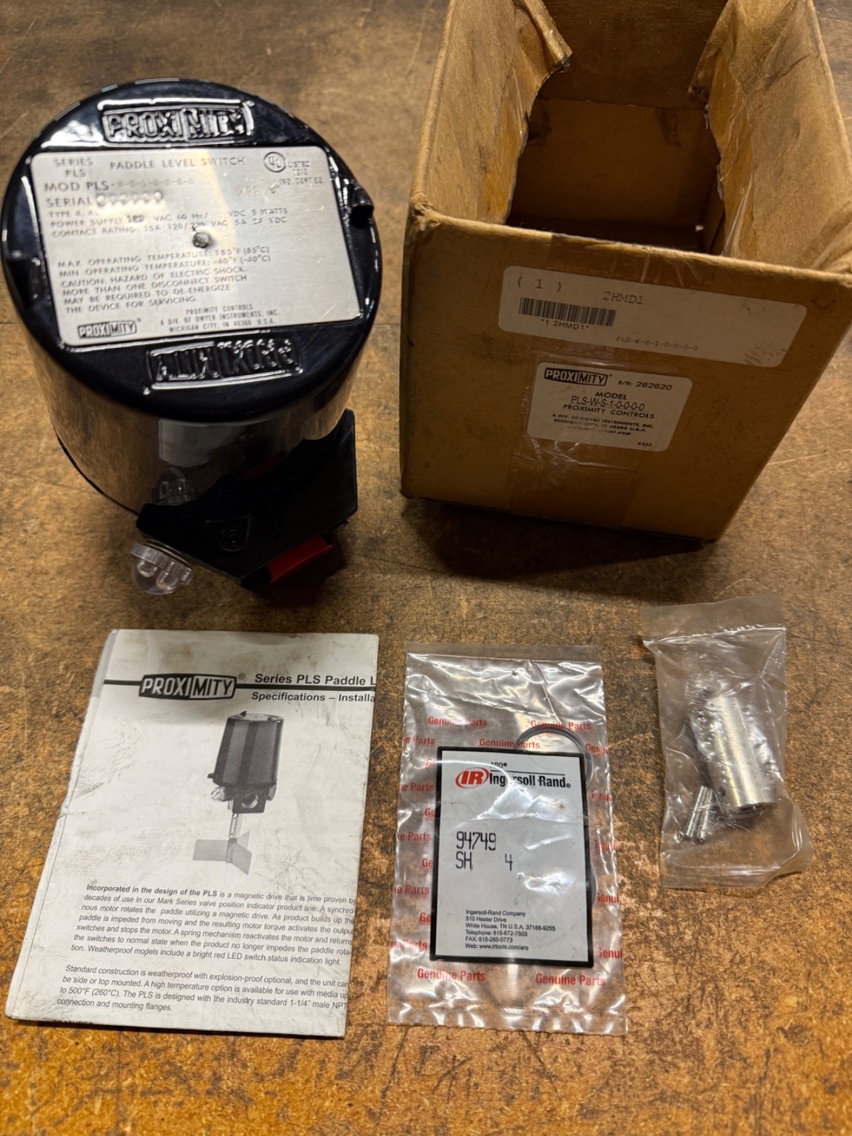 PROXIMITY PLS-W-S-1-0-0-0-0 Level Switch, Paddle 2HMD1 (NEW)
