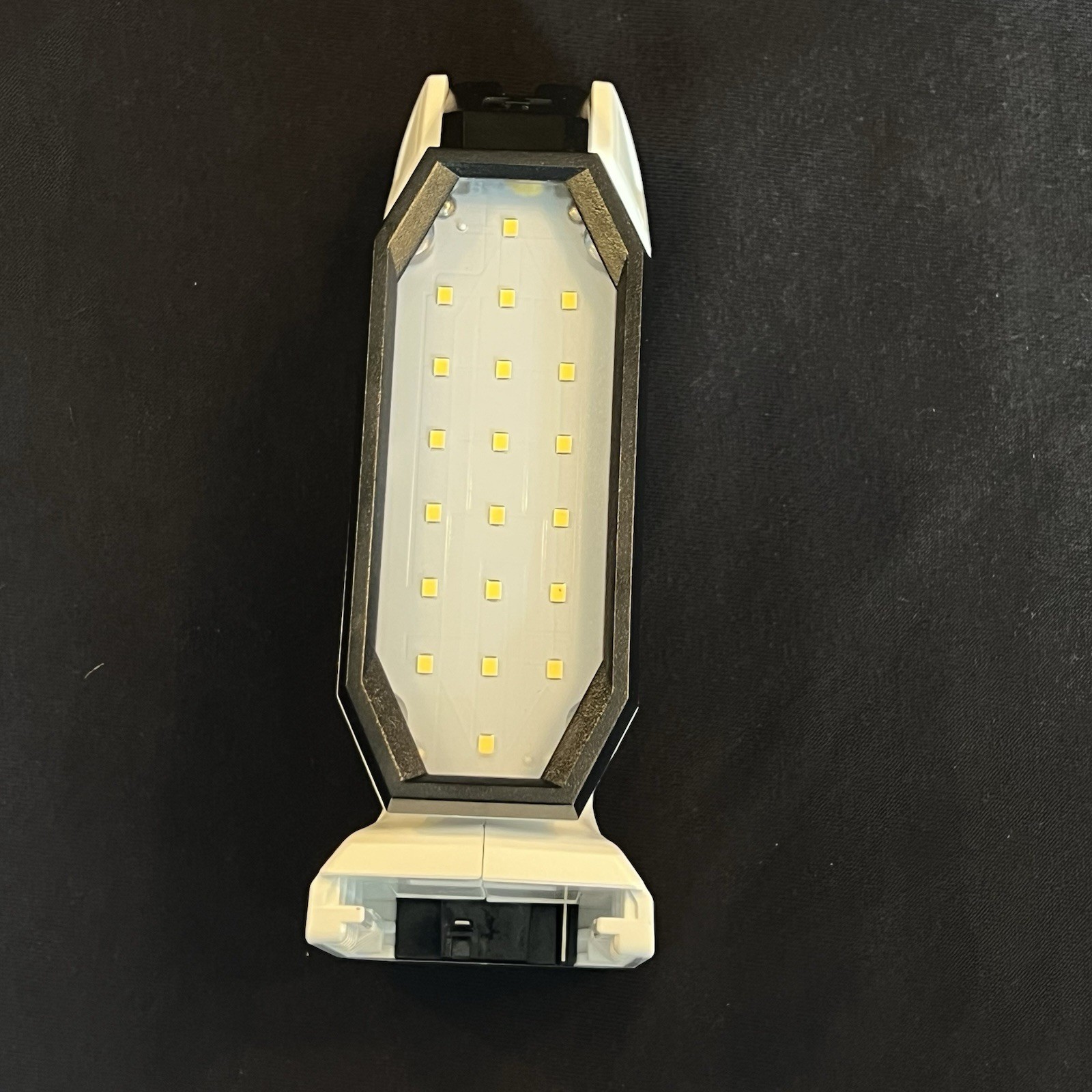 New HART 20-Volt LED Folding Project Light (Open Package) HPHL33 Tool Only