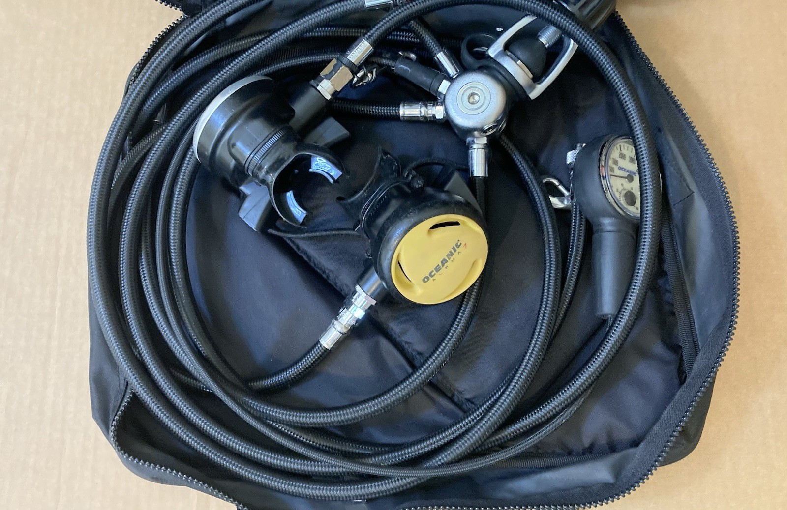 Oceanic Regulator Set with First & Two Second Stages, SPG, on MyFlex Hoses