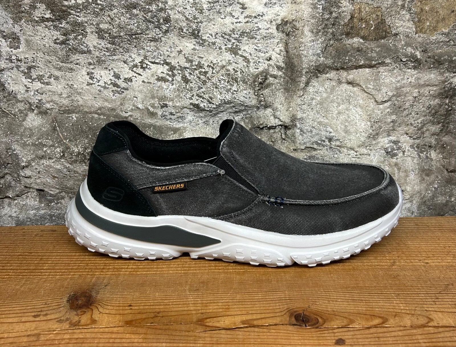 SKECHERS SOLVANO - VARONE 210799 BLACK MENS SIZE 10 CASUAL SHOE NEW IN BOX