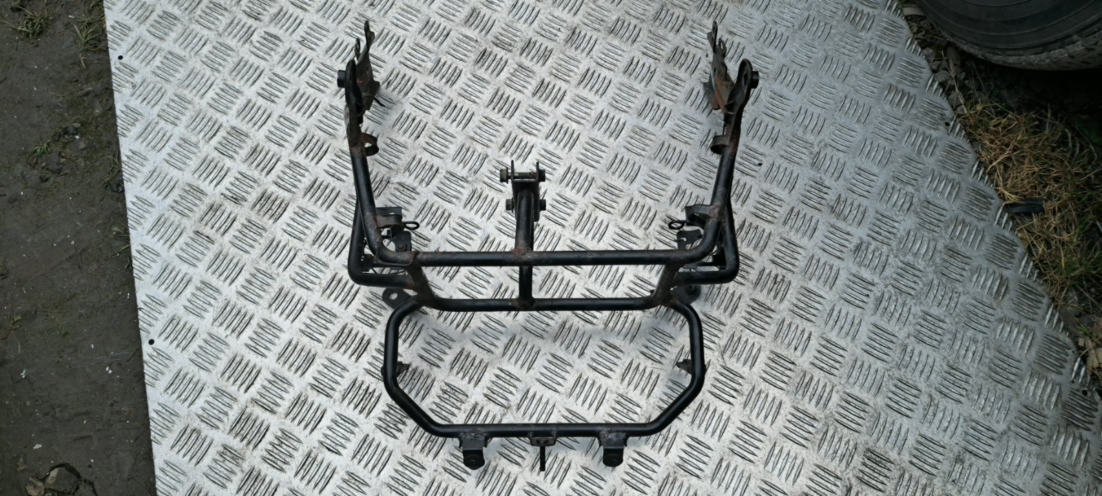 Yamaha XJ 900 Fairing Bracket Front Fairing Stay. Headlight Bracket. 1996.