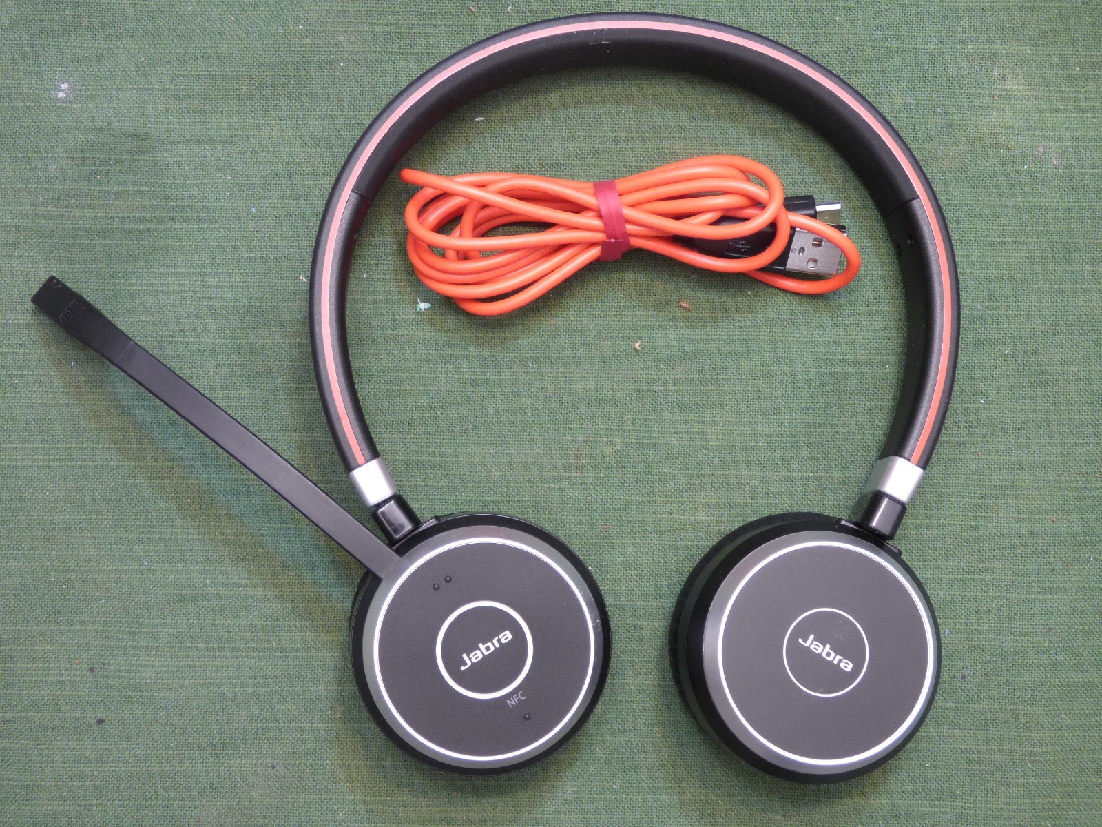 Jabra Evolve 65, Bluetooth On-Ear Headset Boom Mic, w/Soft Case, Tested, Exc+