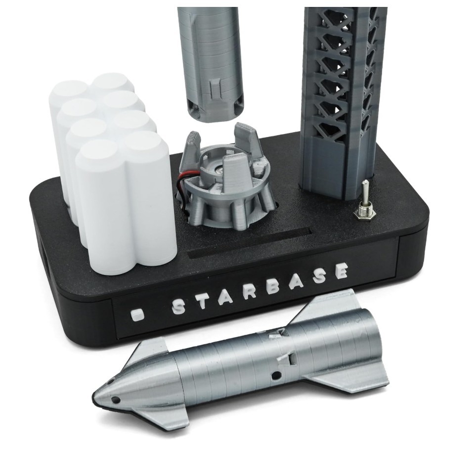SpaceX Starship Model 1:200 Scale Rocket with LED Lights and Misting Function