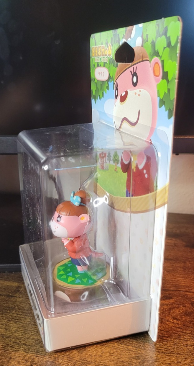 Animal Crossing Wired Controller Switch + Blathers Lottie Amiibo Bundle New Seal