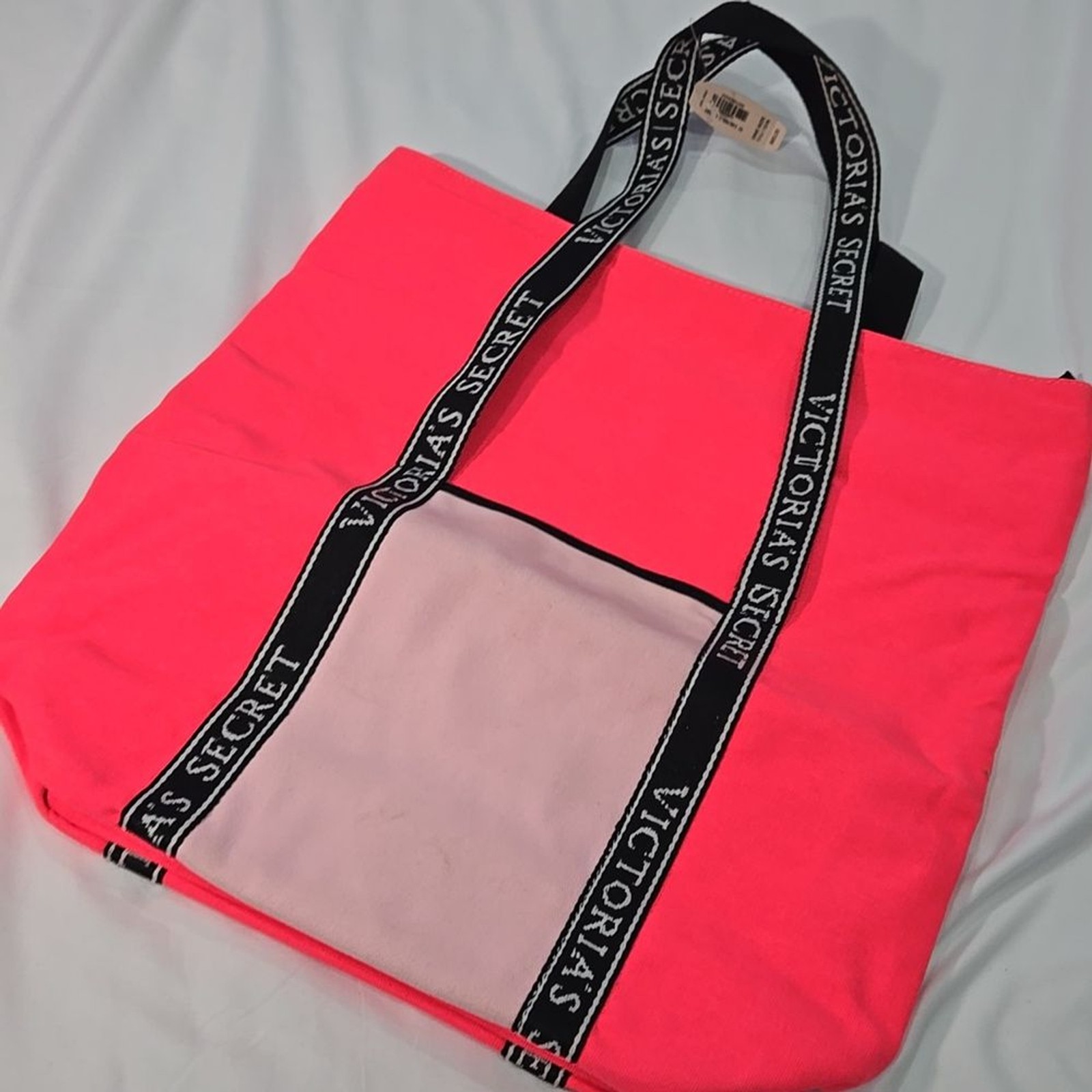 Victoria's Secret Hot Pink cooler NWT