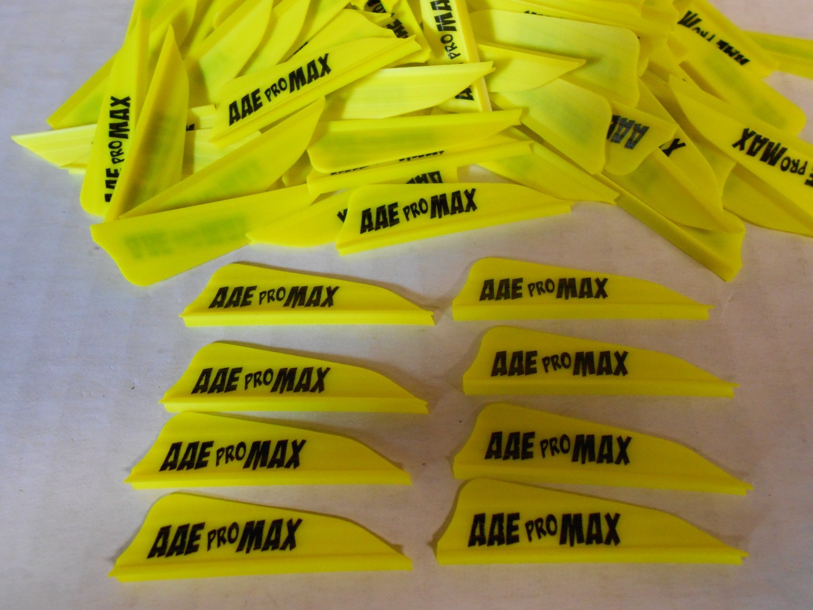 36- AAE PRO Max Hunter 1.7" YELLOW Vanes! arizona archery arrow fletching