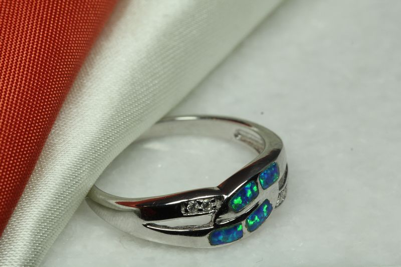 STERLING SILVER 925 OPAL INLAY CRISS CROSS RING WITH CZ ACCENTS~OR-6~BLNCT