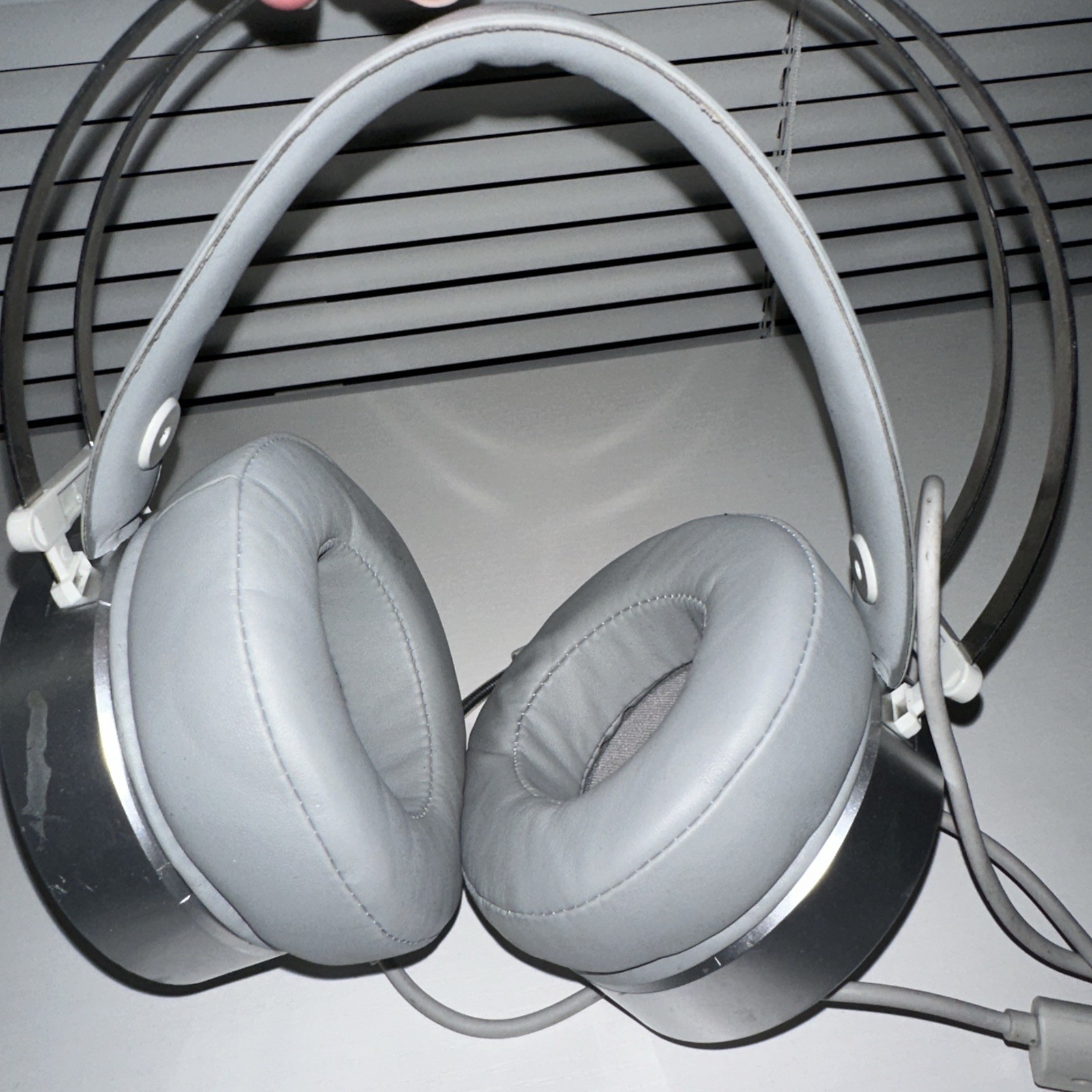 #Z10- PeohZarr Diamond Series White Gaming Headset Untested