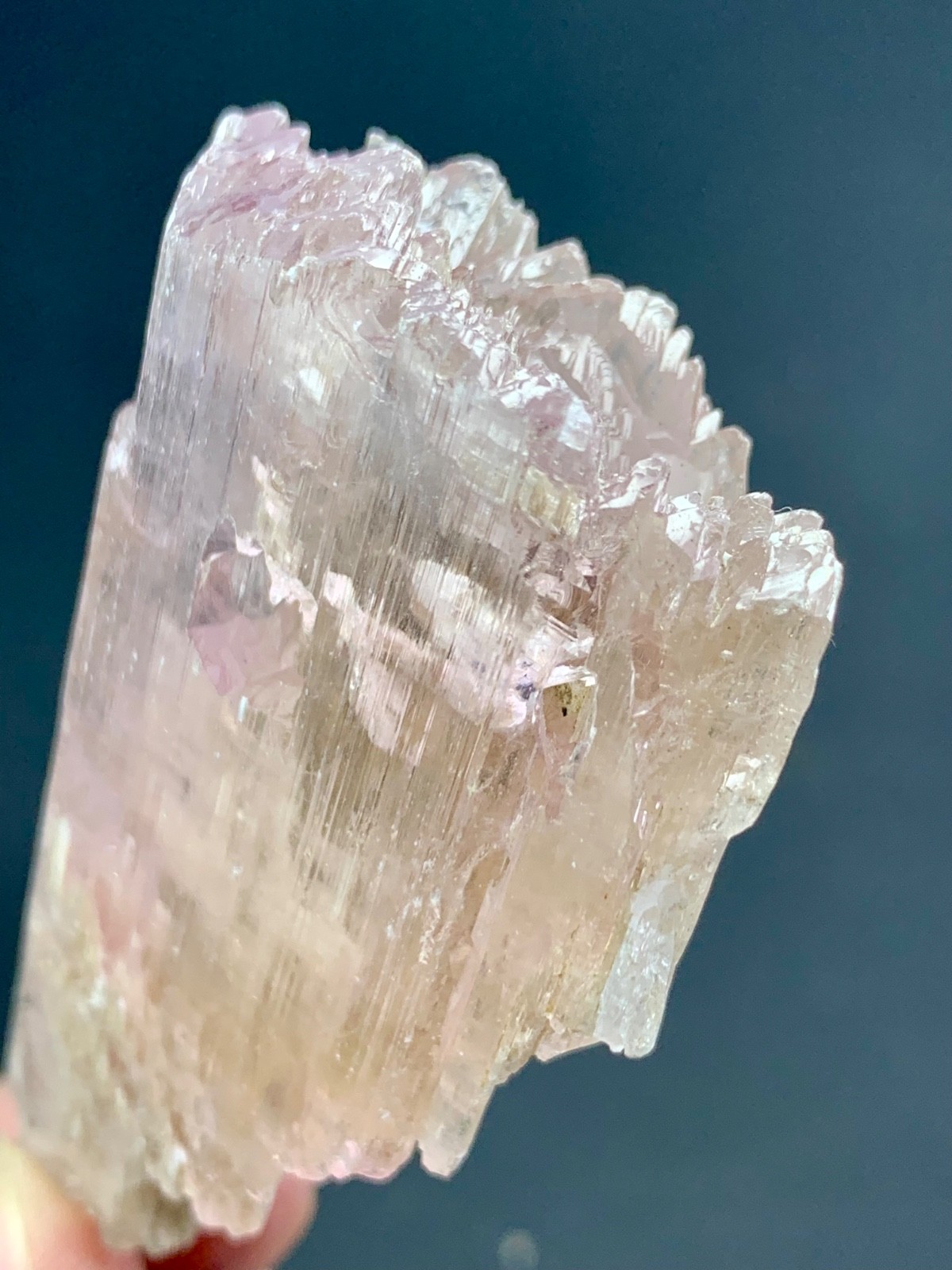 347 carats kunzaite Crystal Specimen From Afghanistan