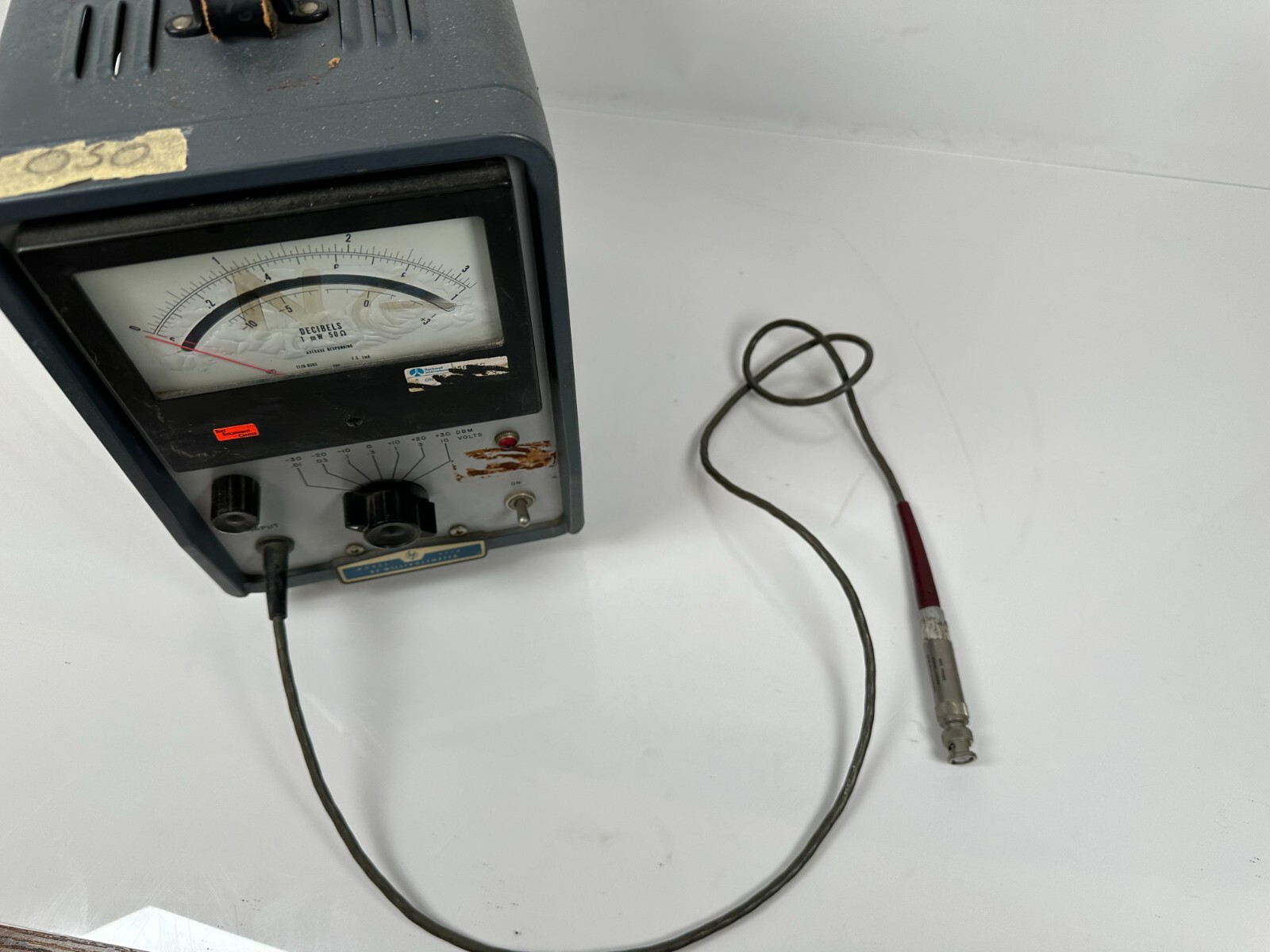 Vintage HP Hewlett Packard 411A RF Millivoltmeter