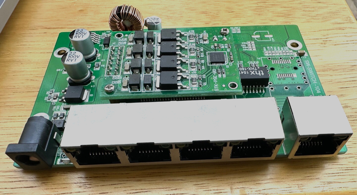 SW-104 1.1  Embedded 4port Ethernet Switch . NEW OPEN BOX