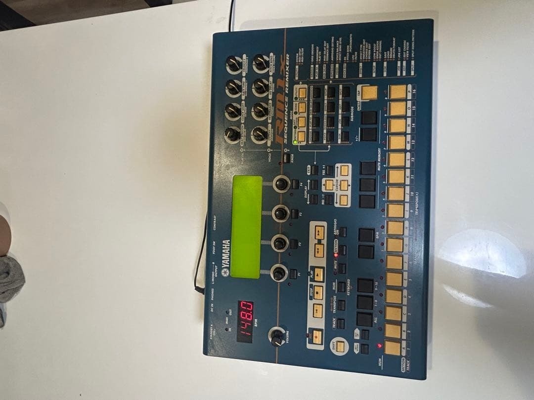 YAMAHA RM1X Music Sequencer Workstation Junk As-Is Powers On Untested
