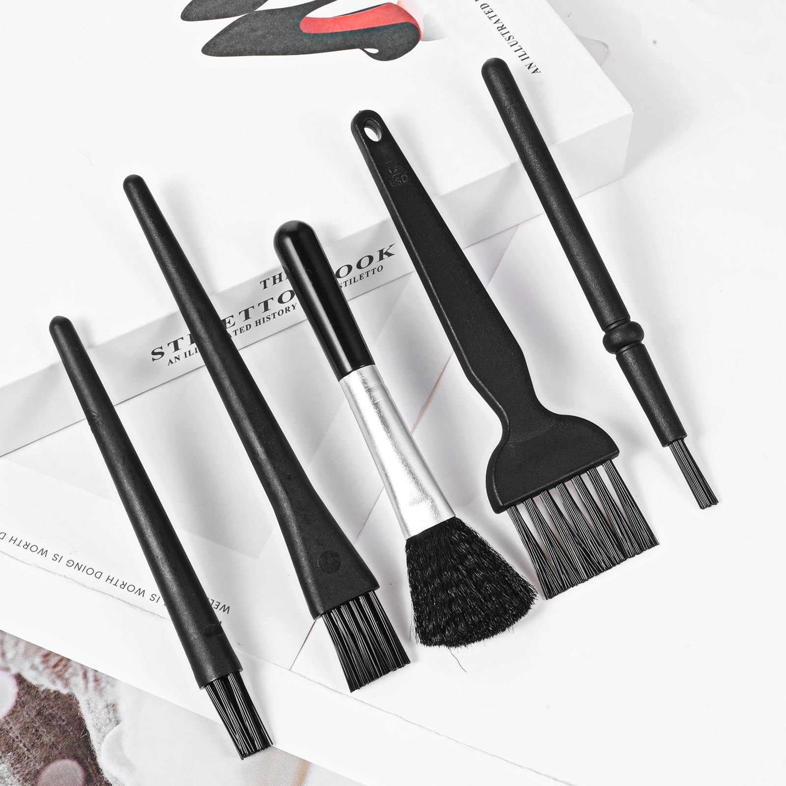 Mini Keyboard Cleaning Brushes Kit, 5 PCS Nylon Anti Static Dusting Brush, El...
