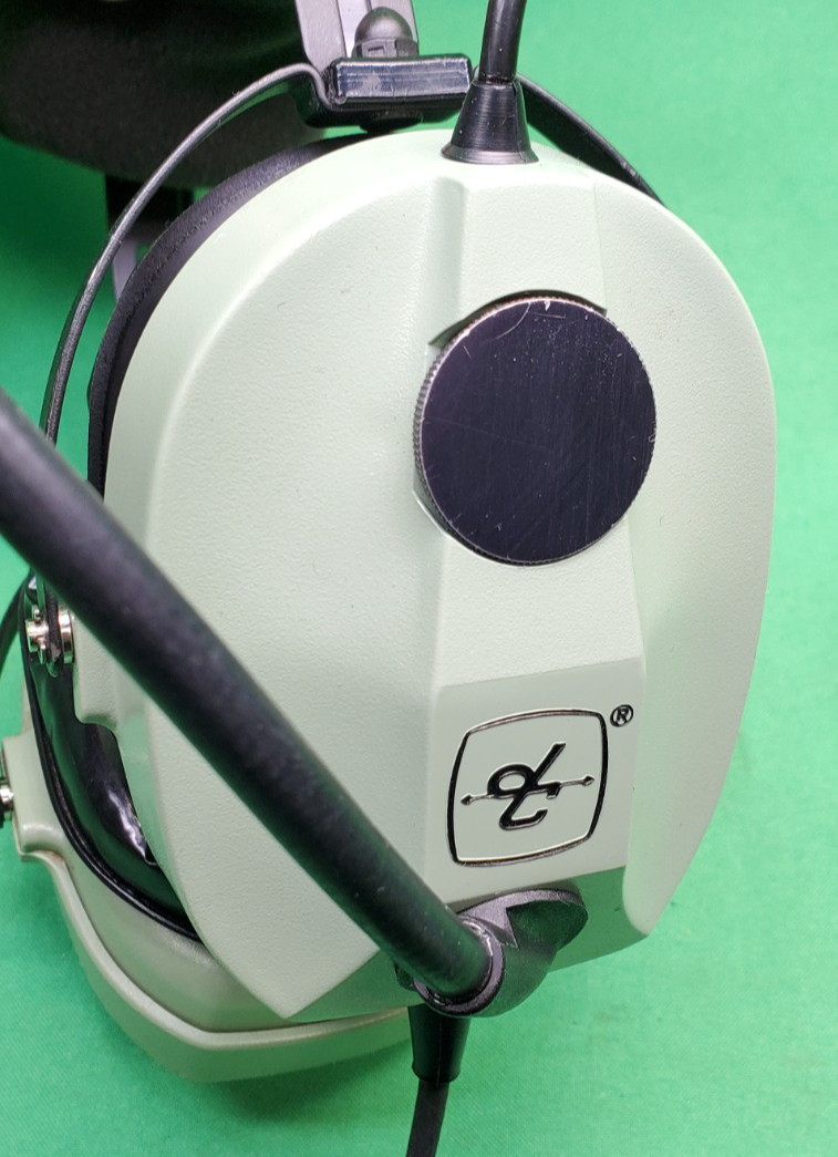 *AS IS* David Clark Aviation Headset with M4 Microphone – Dual Plug