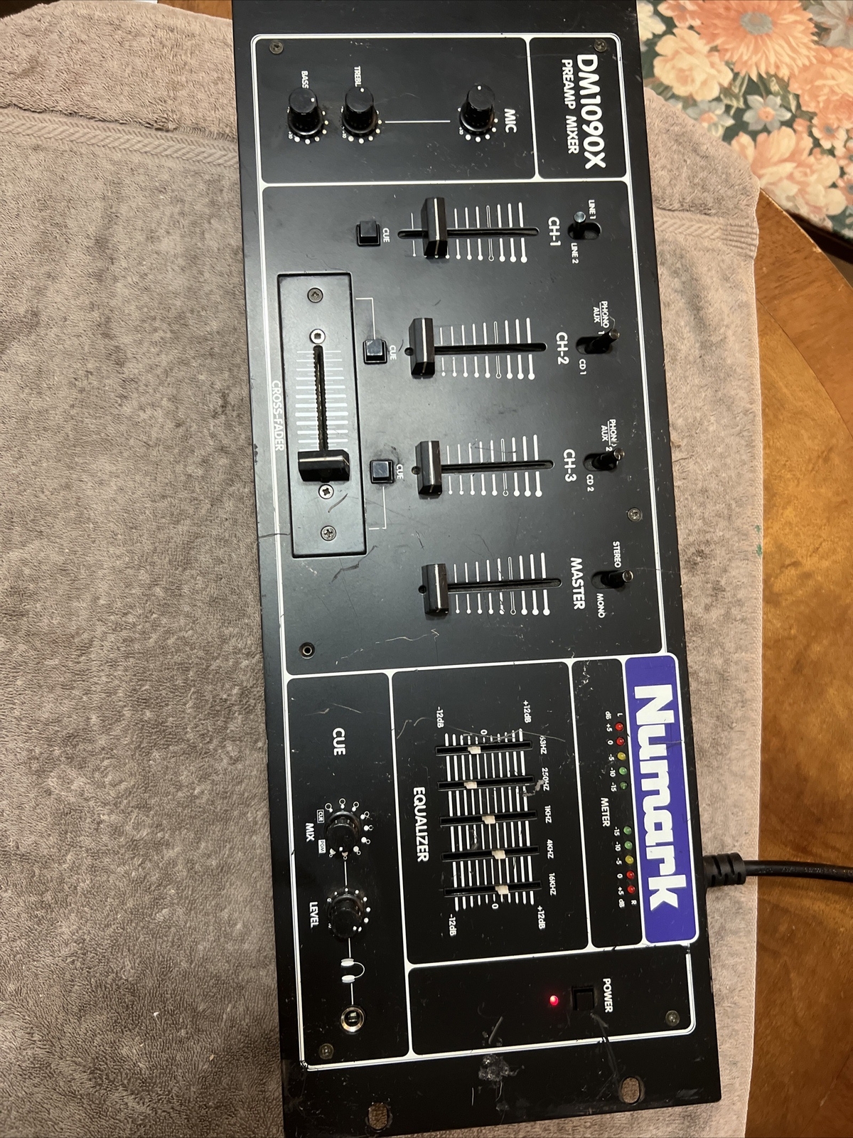 Numark DM1090X Preamp Mixer