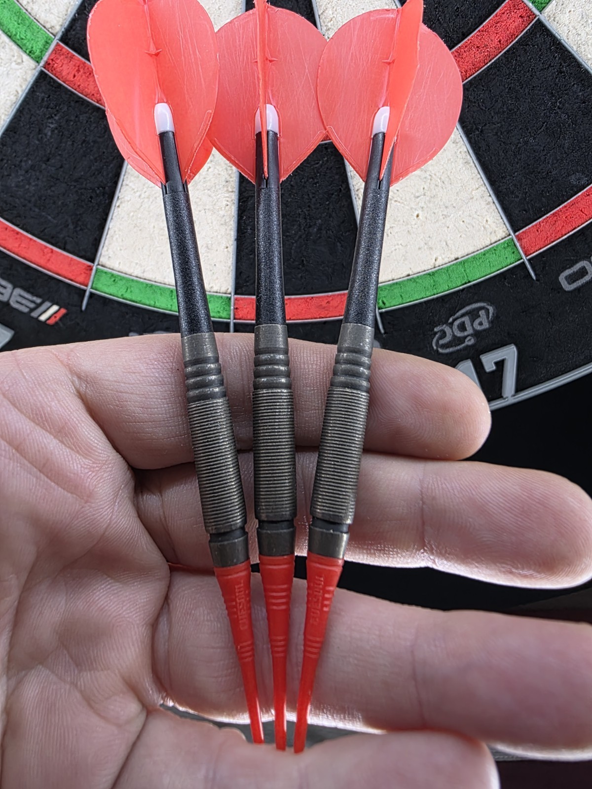 Bottelsen Devastators Black Steel Edge Grip 16g Soft-tip Darts