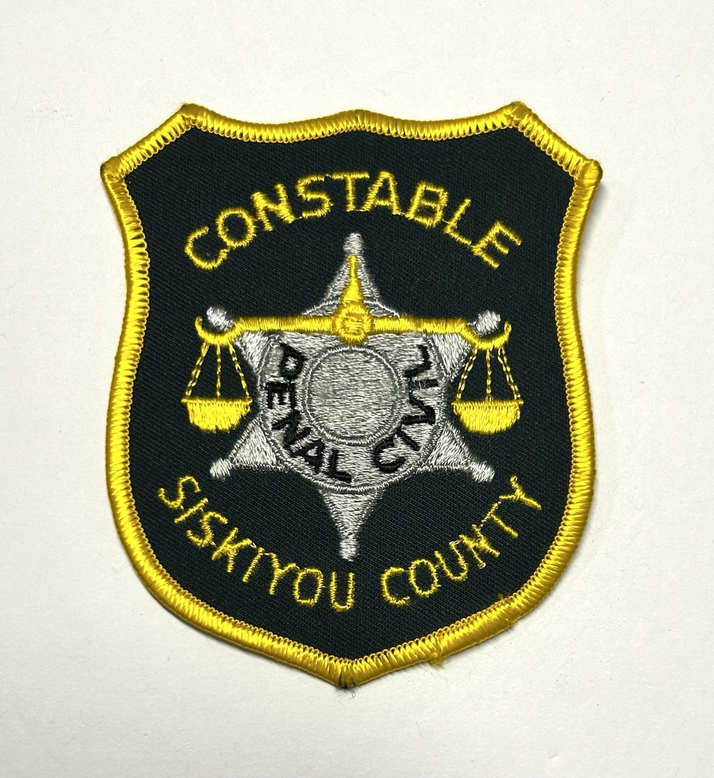VINTAGE CALIFORNIA SISKIYOU COUNTY CONSTABLE PENAL CIVIL POLICE PATCH #PDD58/41