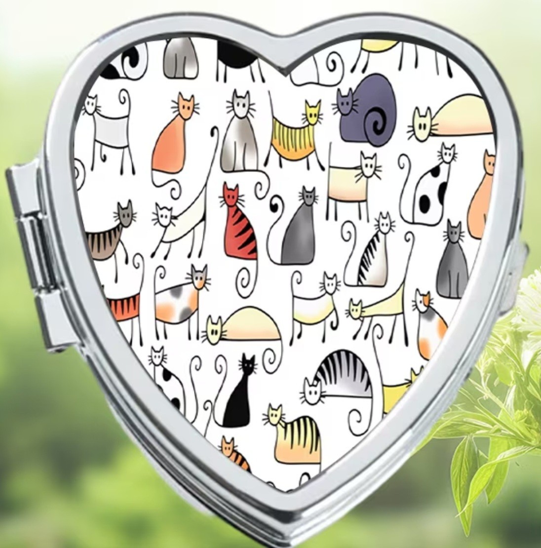 Cats Colorful Design Metal Pill Box Travel Heart Shape Case 2 Compartment