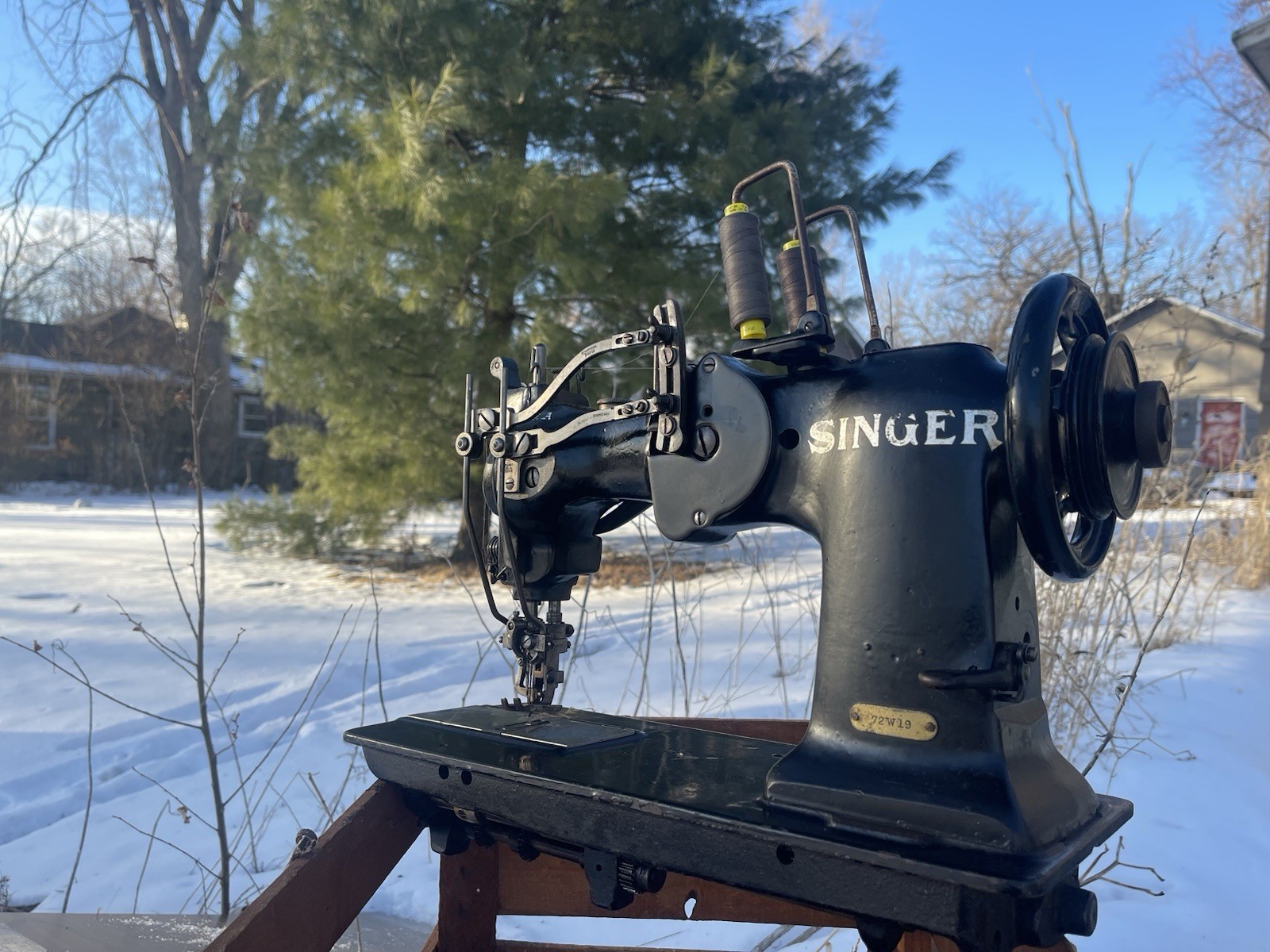 Singer 72w19 Twin Needle Sewing Machine
