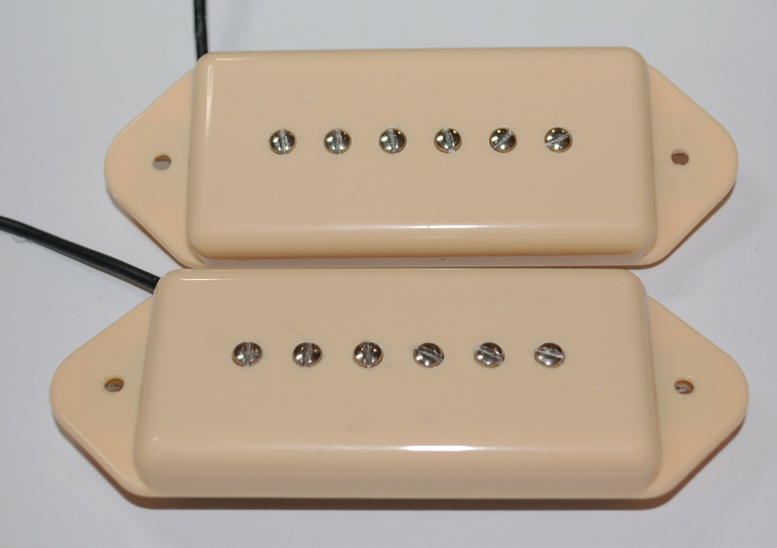 Gibson 50's Vintage P90 Dog Ear Hand Wound Pickups Alnico 3 Plain Enamel Wire