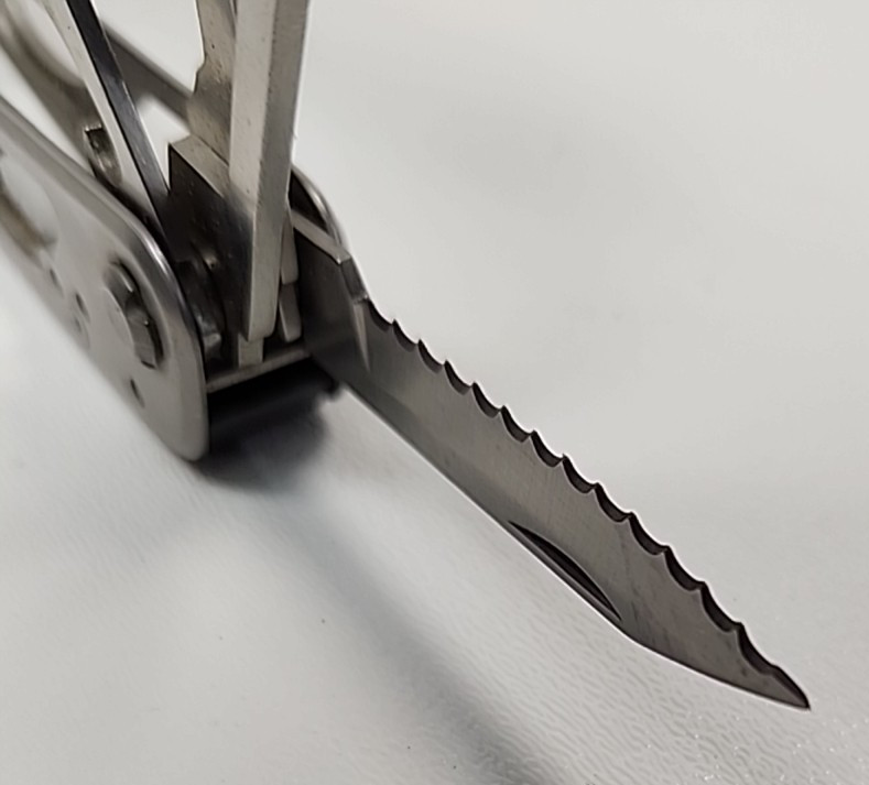 Duluth Trading Co. Multi-Tool Stainless 2CR Used Condition w/Protective Sheath